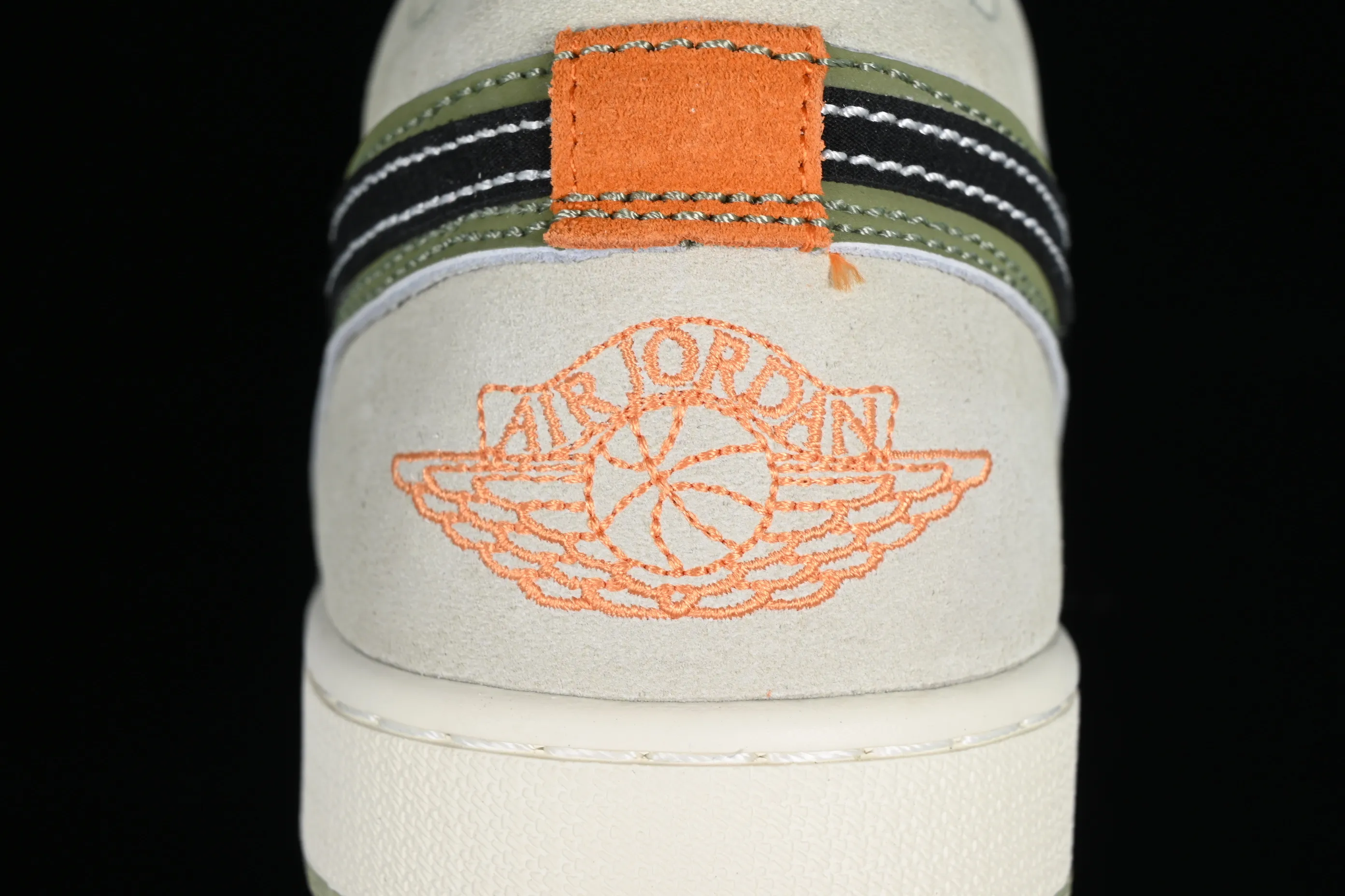 All categories Air Jordan Jordan series basketball shoes Air Jordan 1 Low Z version Air Jordan 1 Low Craft SE "Light Olive" AJ1 Joe 1 military deconstruction style low-top cultural casual sneakers FD6819-300